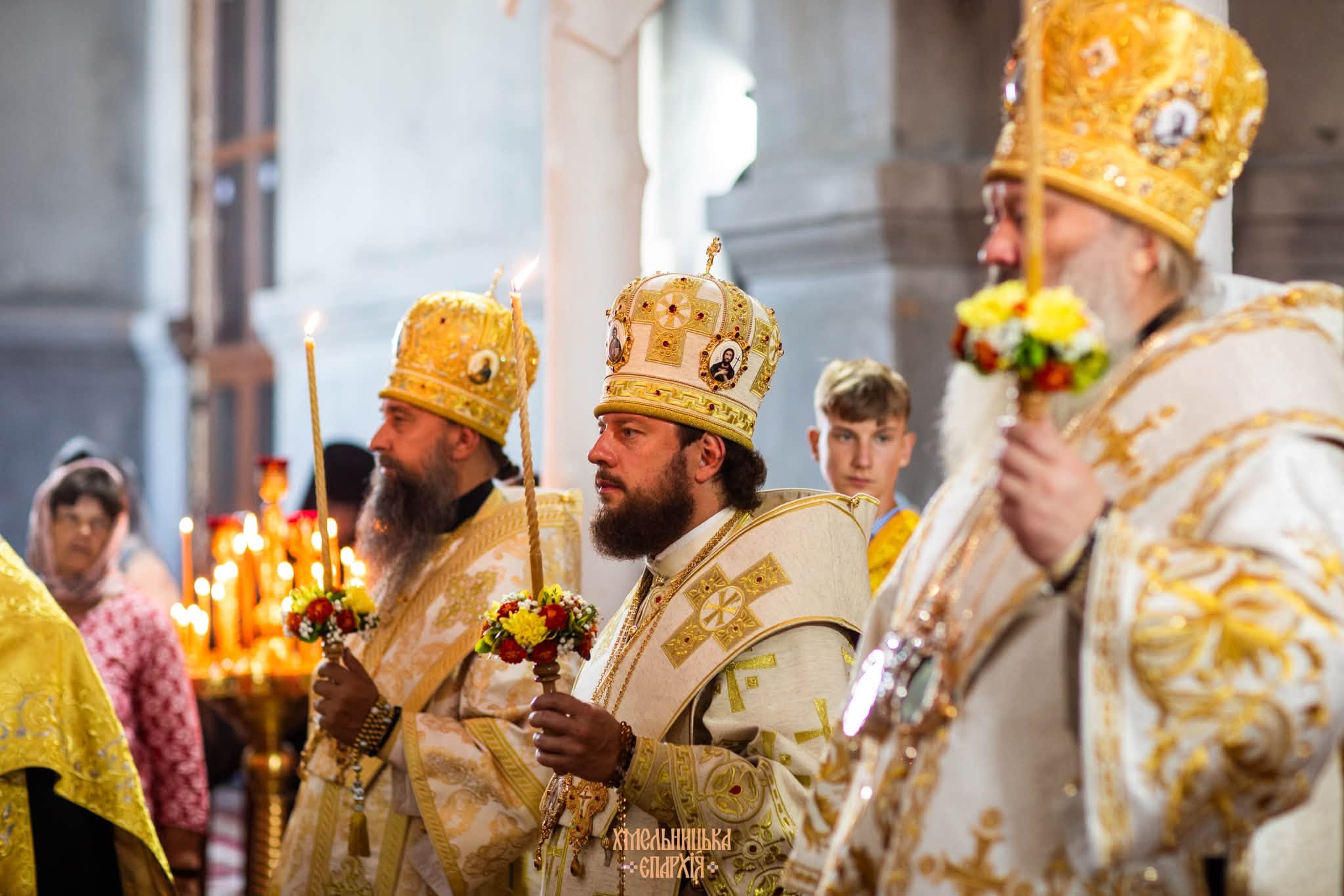 МИТРОПОЛИТ ВІКТОР ВЗЯВ УЧАСТЬ У СВЯТКОВОМУ ВСЕНІЧНОМУ БДІННІ В СКИТУ ПРАВЕДНОЇ АННИ В С. ОНИШКІВЦІ
