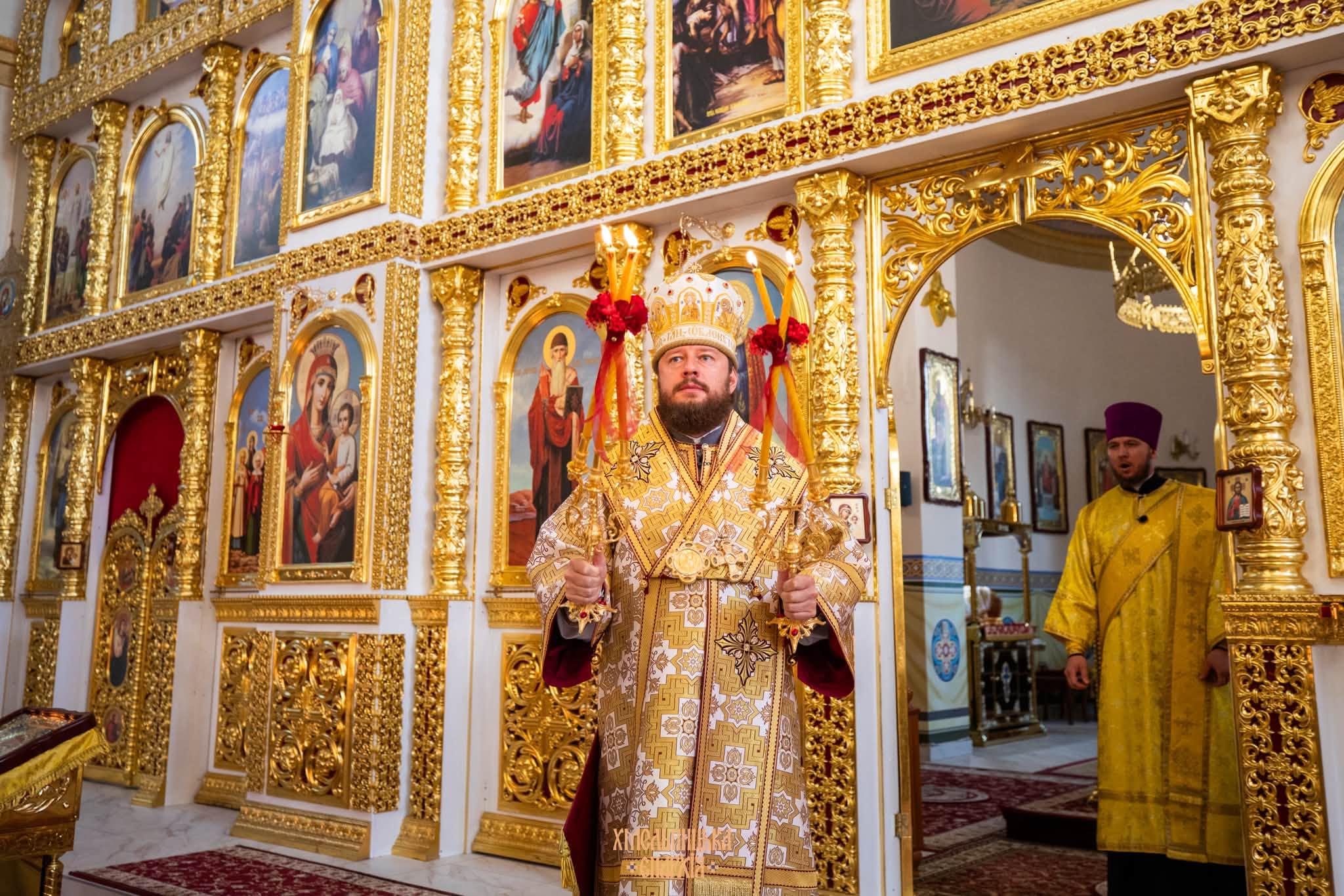 МИТРОПОЛИТ ВІКТОР ЗВЕРШИВ РАННЮ БОЖЕСТВЕННУ ЛІТУРГІЮ У СВЯТО-МИКОЛАЇВСЬКОМУ СОБОРІ М. ХМЕЛЬНИЦЬКОГО